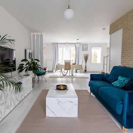 Forest Chic : Maison San Marina Apartment Parmain Exterior foto
