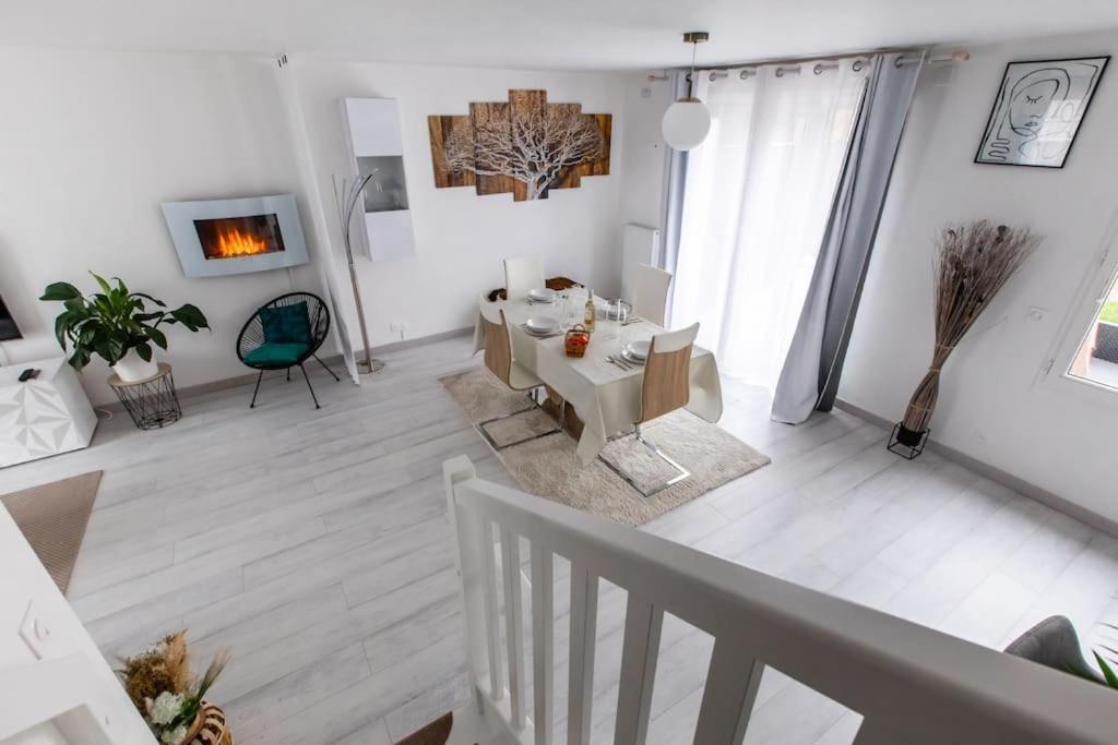 Forest Chic : Maison San Marina Apartment Parmain Exterior foto